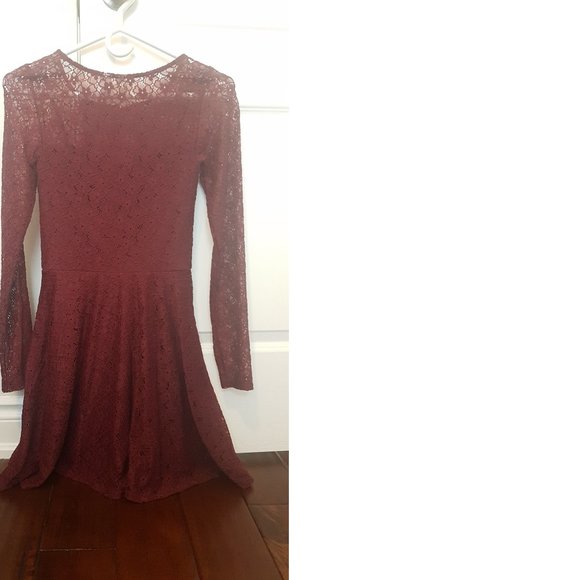 Brand new Red lace dress - Picture 5 of 8